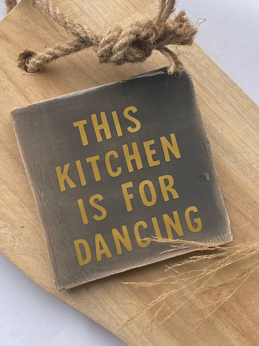 Tegeltje This kitchen is for dancing